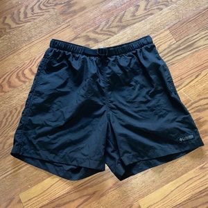 Women’s size M black Columbia shorts